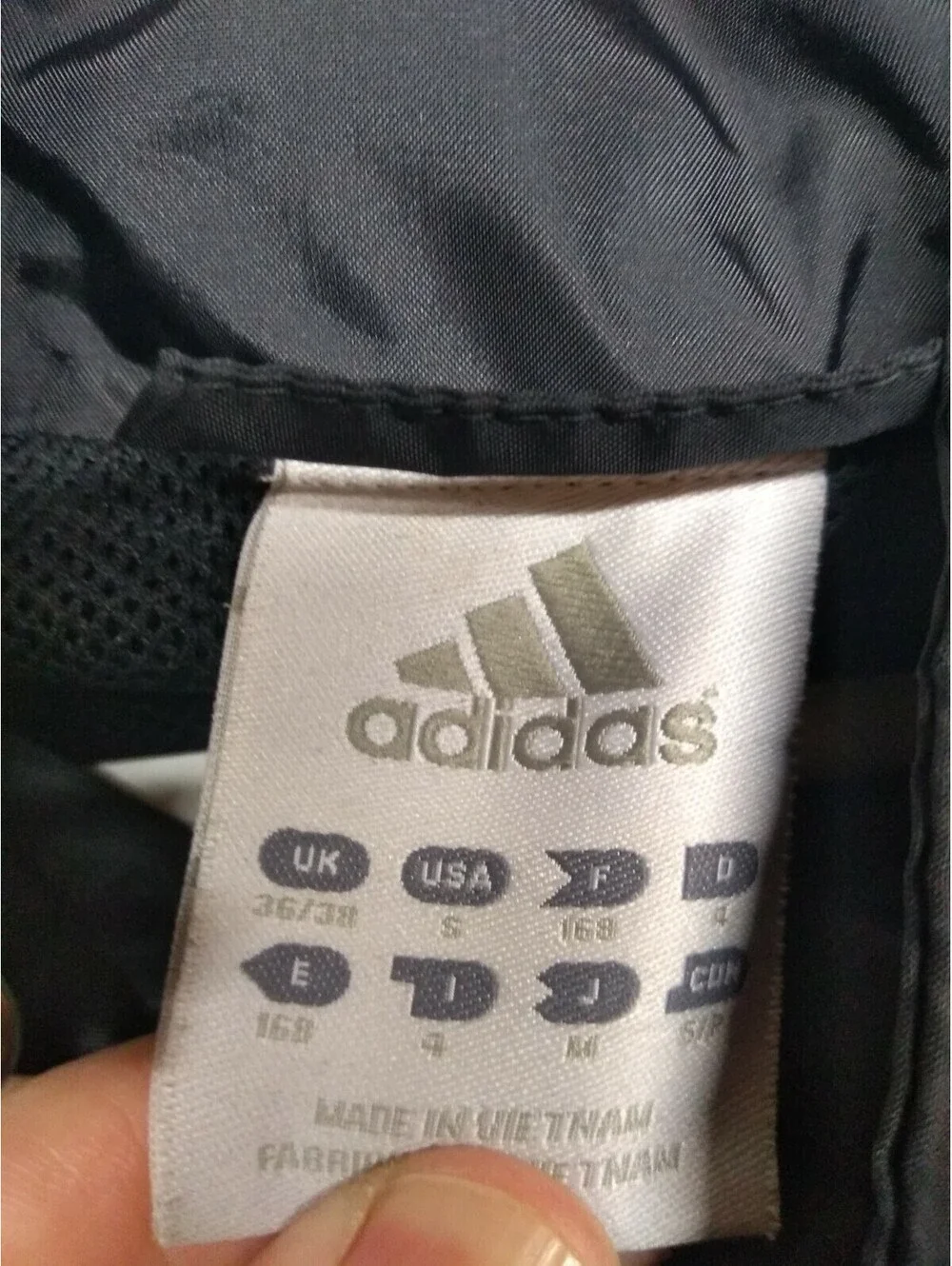 Adidas Wind Breaker/ Slicker Size Small 042